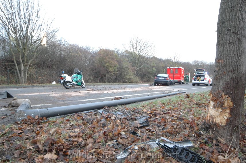 VU PKW Koeln Hahnwald Kiesgrubenweg   P03.jpg